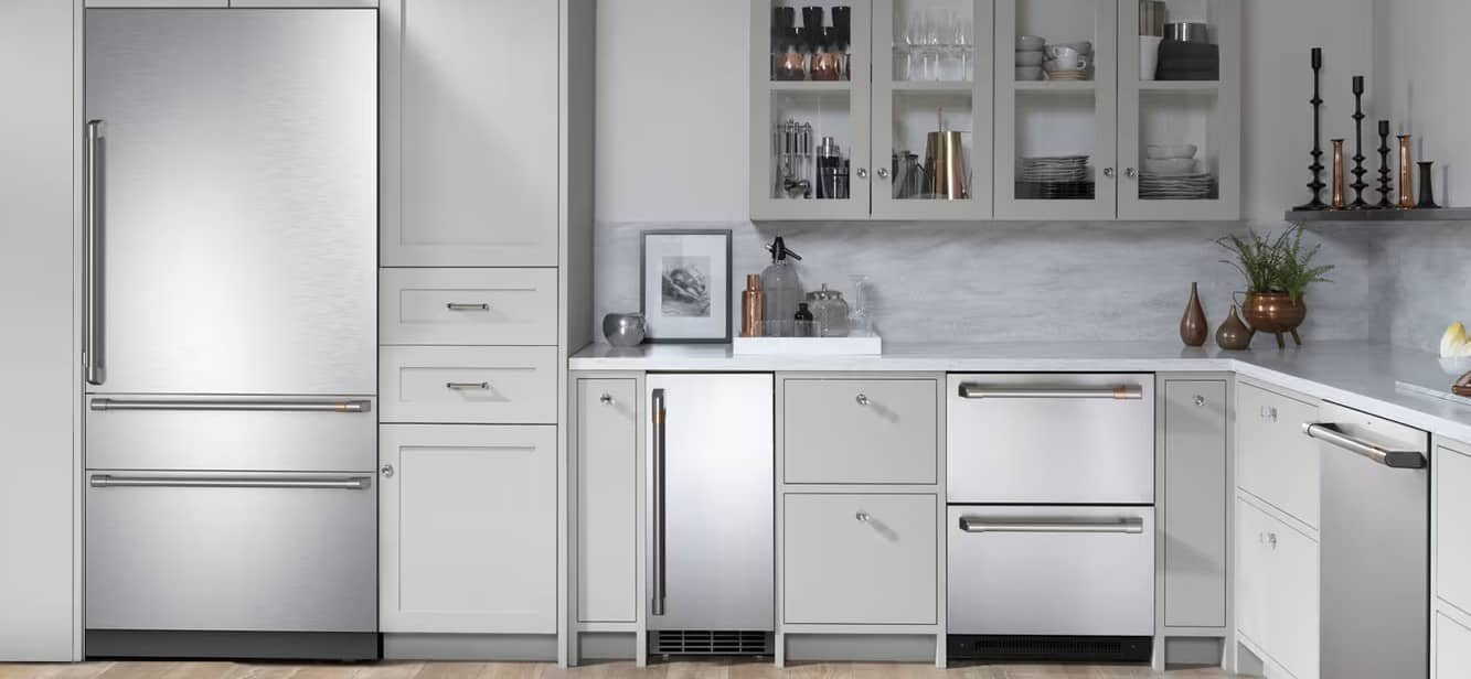 Refrigerator repair in Bradenton FL for standard, built-in, and premium refrigerators